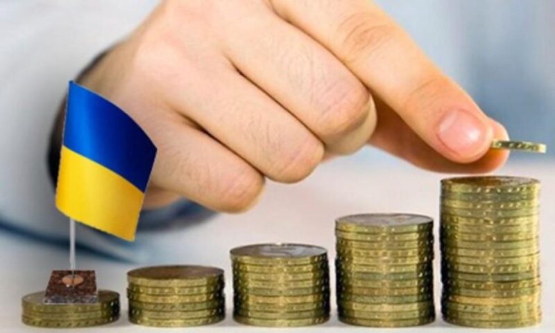 Держборг України зріс через падіння гривні: факти і цифри