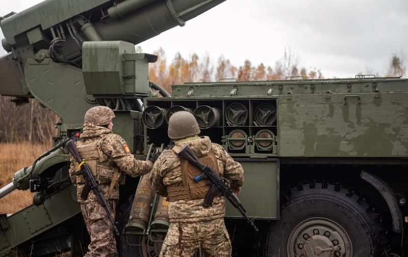 Генштаб повідомляє про масовані бої