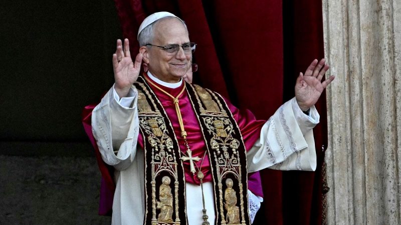 Папа Лев XIV готовий прийняти сторони війни для перемовин у Ватикані
