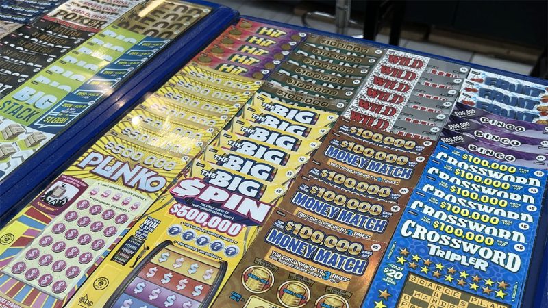 Канадський пенсіонер виграв у лотерею понад 2,5 мільйона доларів за рік