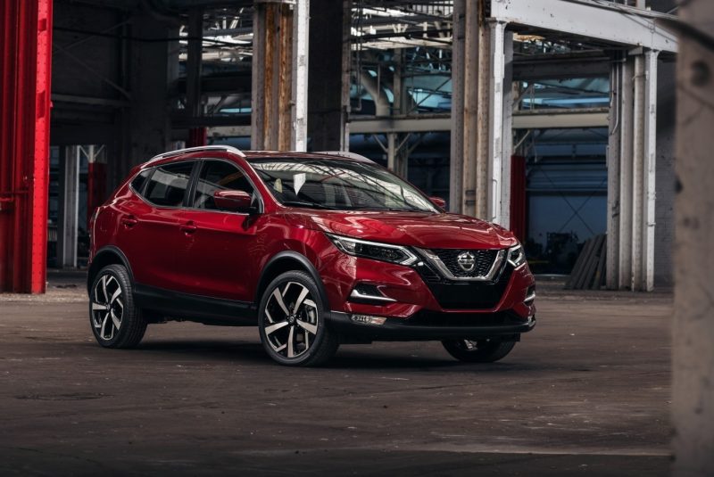 Nissan готується продати частину акцій Renault