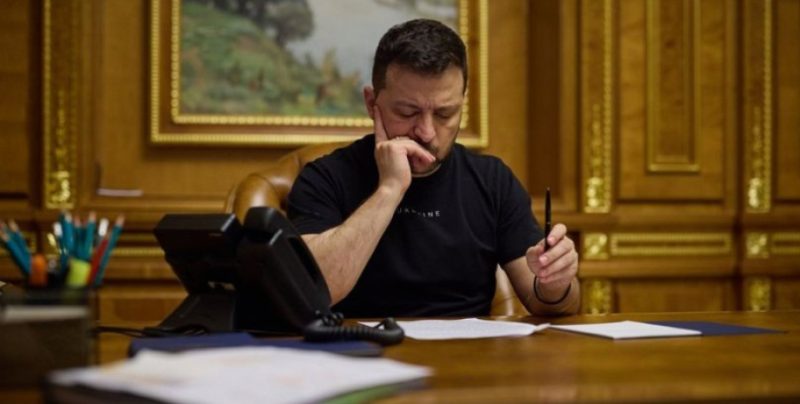 Зеленський готує перестановки в уряді. Хто залишиться, а хто піде