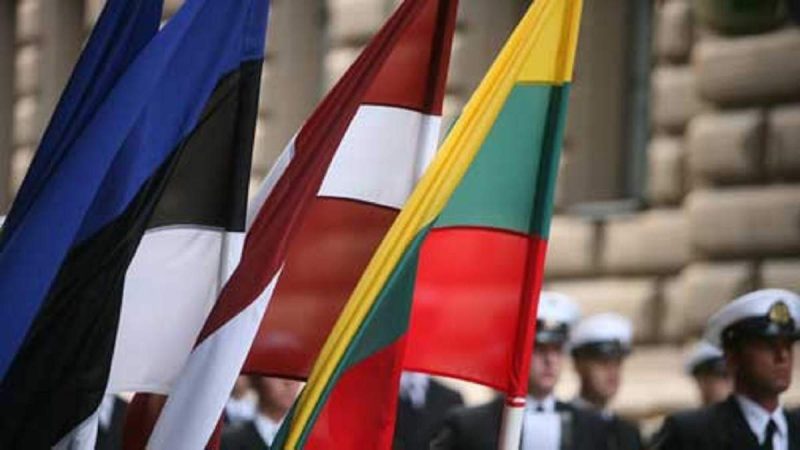 Країни Балтії готують масову евакуацію населення на випадок нападу Росії