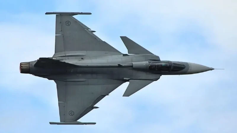 Швеція передасть Україні літаки радіолокації та винищувачі Gripen