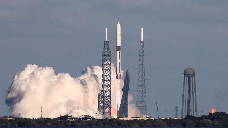 SpaceX запустила дві ракети Falcon 9 із супутниками Starlink