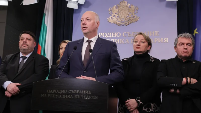 Уряд Болгарії пішов у відставку через масові протести