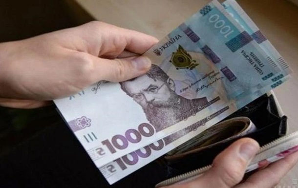 Грошова допомога для українців: старт програми у травні
