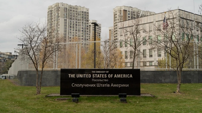 МЗС України спростувало інформацію про евакуацію посольства США
